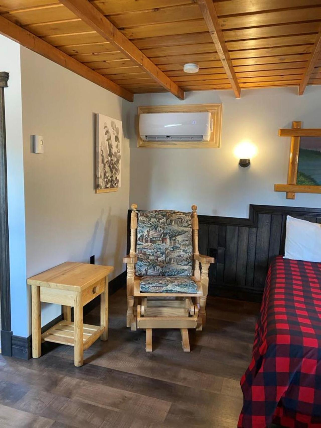 Auberge Micky Inc Edmundston Exterior foto