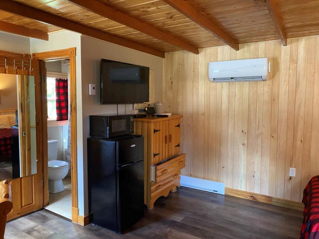 Auberge Micky Inc Edmundston Exterior foto